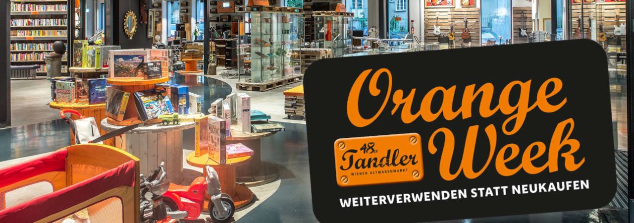 Innenansicht des 48er Tandler mit Ankündigung der 'Orange Week'.