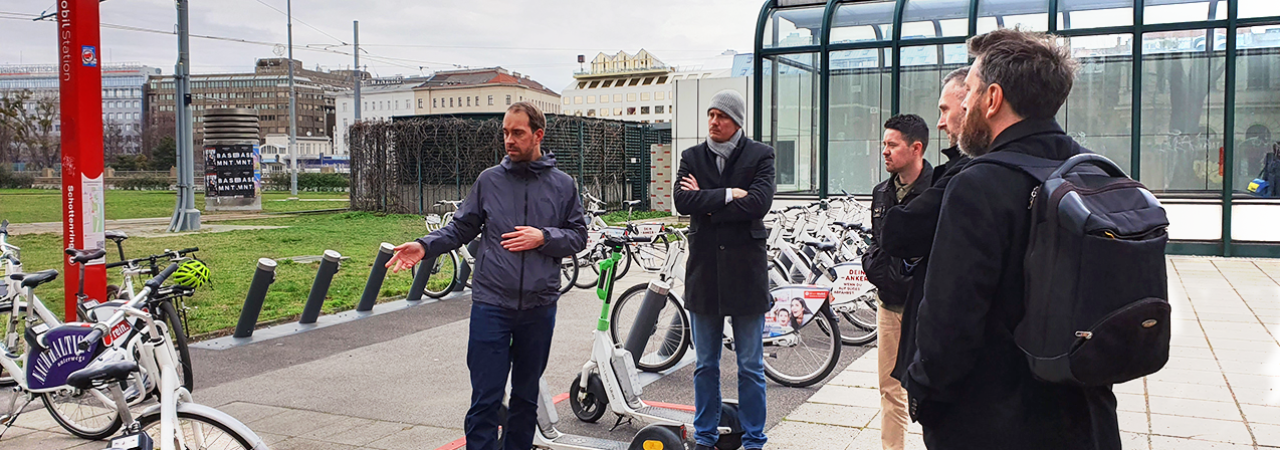 Besichtigung einer Bikesharing-Station